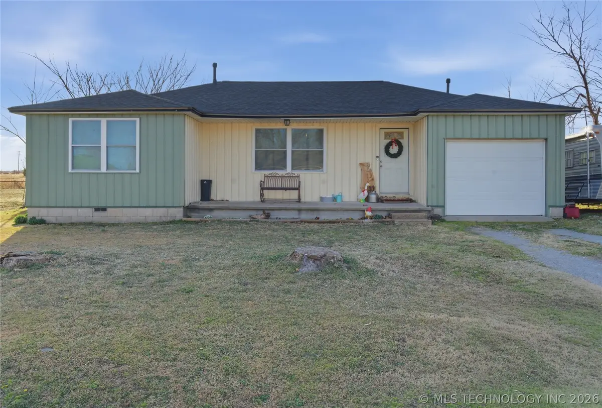 307 S Gray Pl Place, Chouteau, OK 74337 - #1