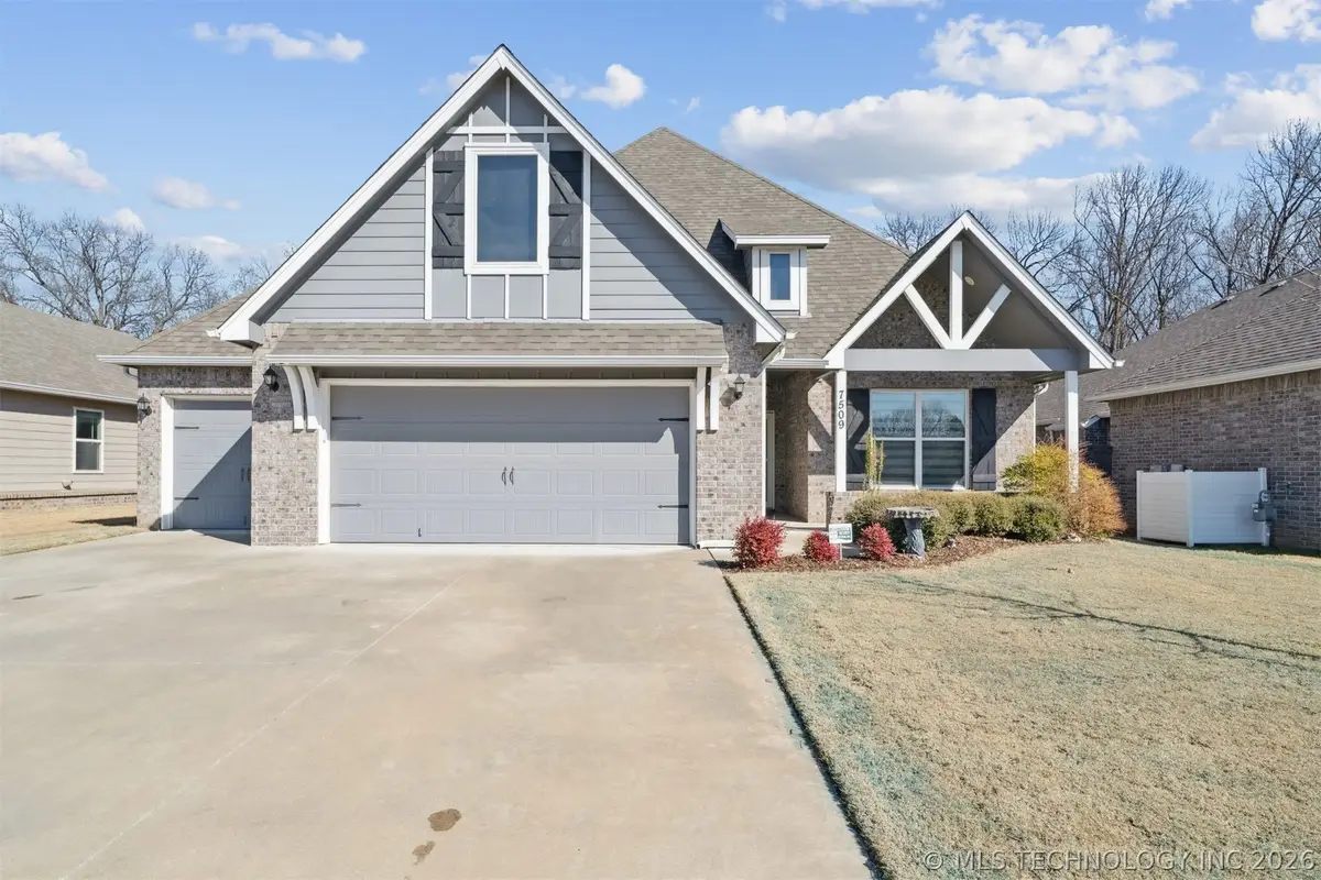 7509 S Walnut Avenue, Broken Arrow, OK 74011 - #1