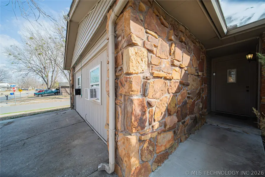 125 W Austin Street, Broken Arrow, OK 74011 - #2