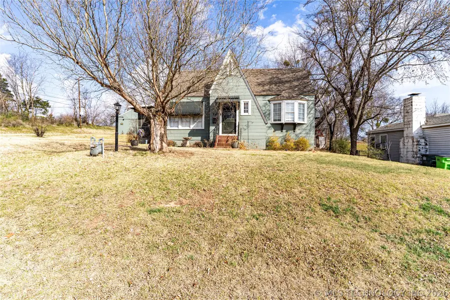 247 W 11th Avenue, Bristow, OK 74010 - #3
