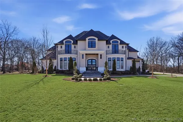 17930 E Falcon Pass, Owasso, OK 74055