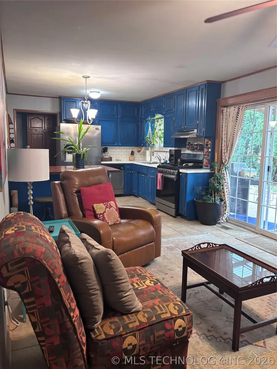 1868 E 57th Place, Tulsa, OK 74105 - #2