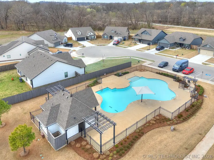 1825 E Winston Street, Broken Arrow, OK 74011 - #2