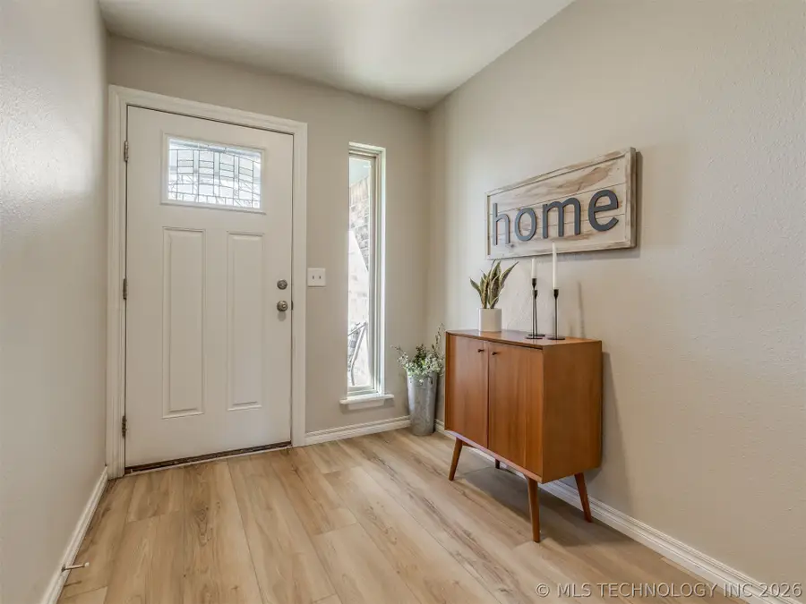 3000 Loris Lane, Bartlesville, OK 74006 - #2