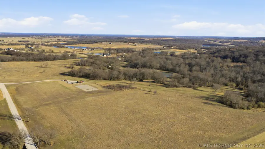 39 S 305th East Avenue, Coweta, OK 74429 - #2