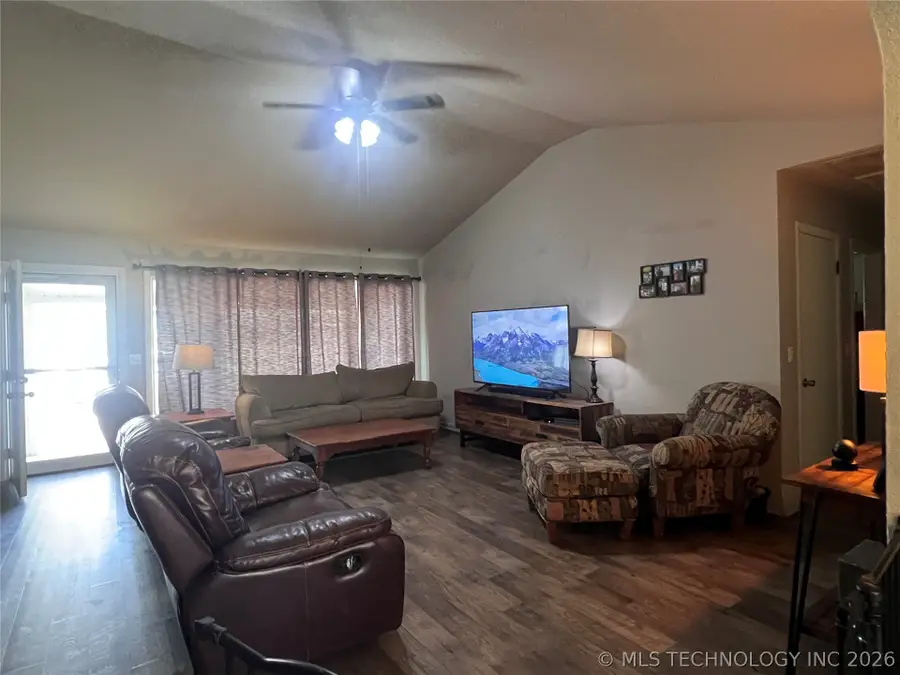 1610 E Osage Avenue, McAlester, OK 74501 - #3