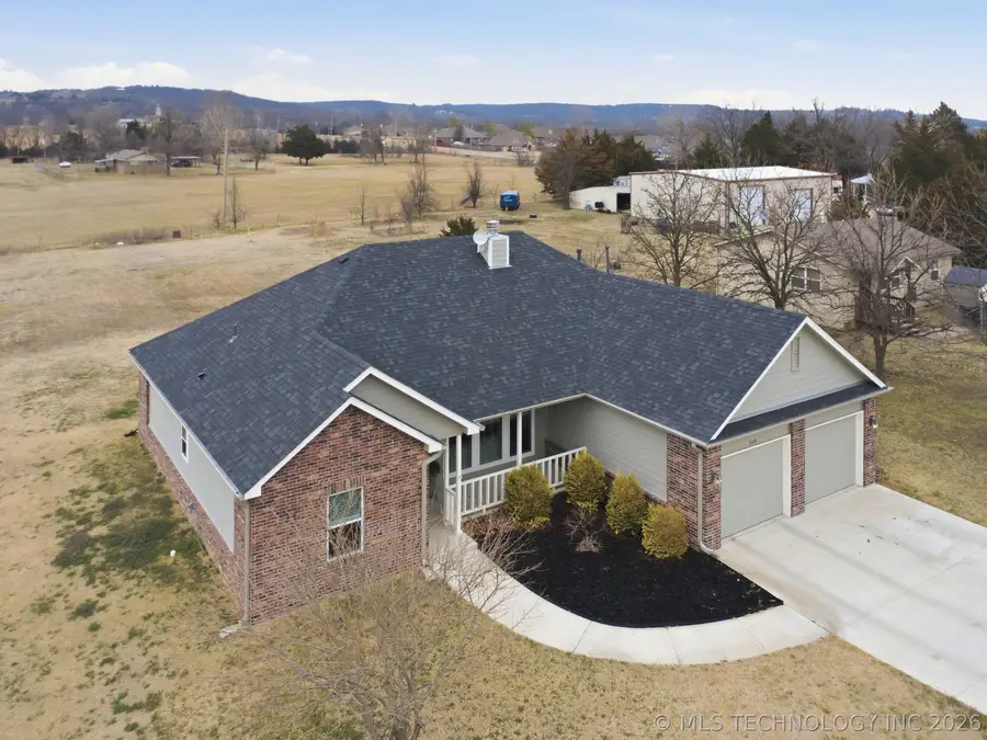 5355 W 2nd Street, Skiatook, OK 74070 - #3