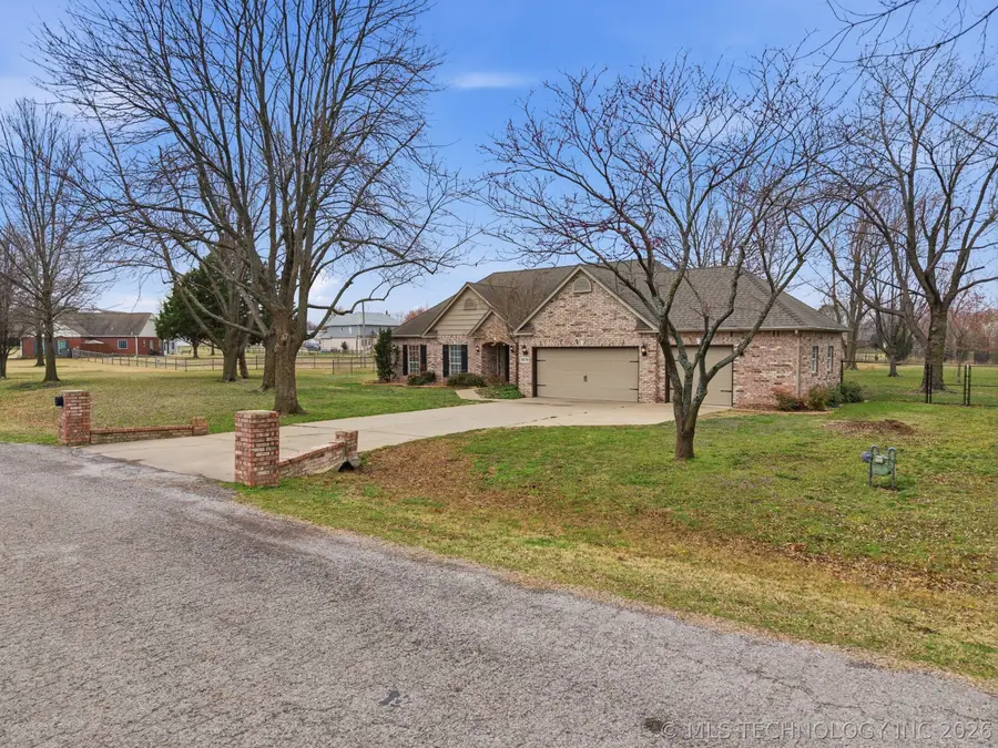 8228 N 175th Avenue E, Owasso, OK 74055 - #2