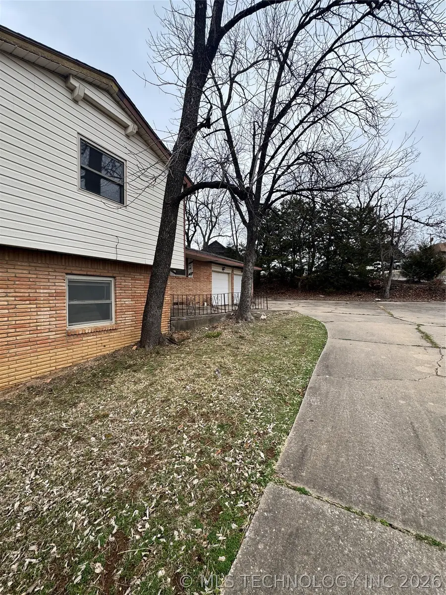 3023 W 53rd Street, Tulsa, OK 74107 - #3