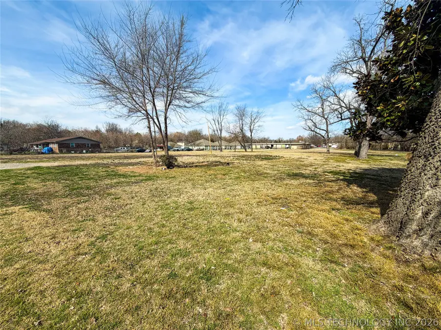 206 W 4th Street, Tahlequah, OK 74464 - #3