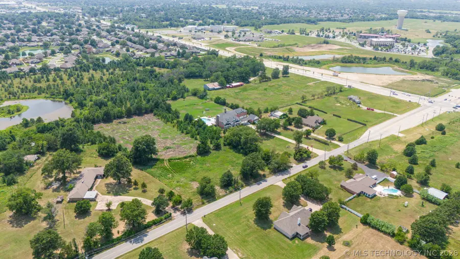 2 E 106th Street N, Owasso, OK 74055 - #2