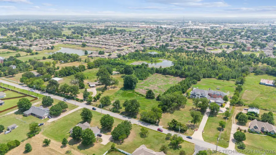 2 E 106th Street N, Owasso, OK 74055 - #3