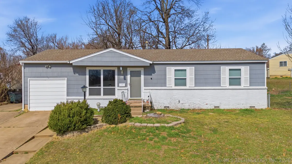 707 E 7th Court, Sand Springs, OK 74063 - #1