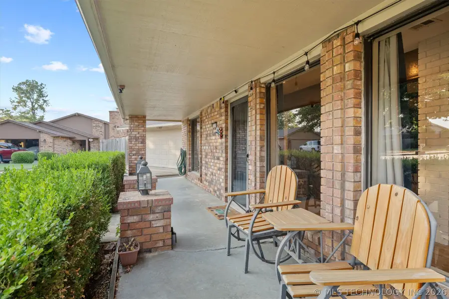 400 Trail Court, Bartlesville, OK 74006 - #3