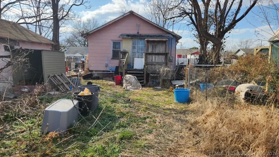 1552 S Maple Avenue, Bartlesville, OK 74003 - #3