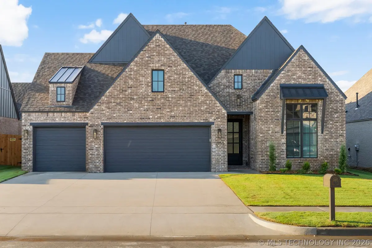 2715 W Van Buren Court, Broken Arrow, OK 74011 - #1