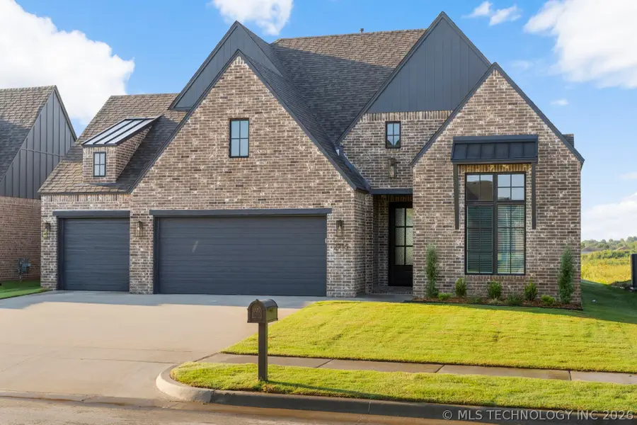 2715 W Van Buren Court, Broken Arrow, OK 74011 - #2