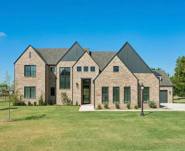 6322 N Wildwood Lane, Owasso, OK 74055