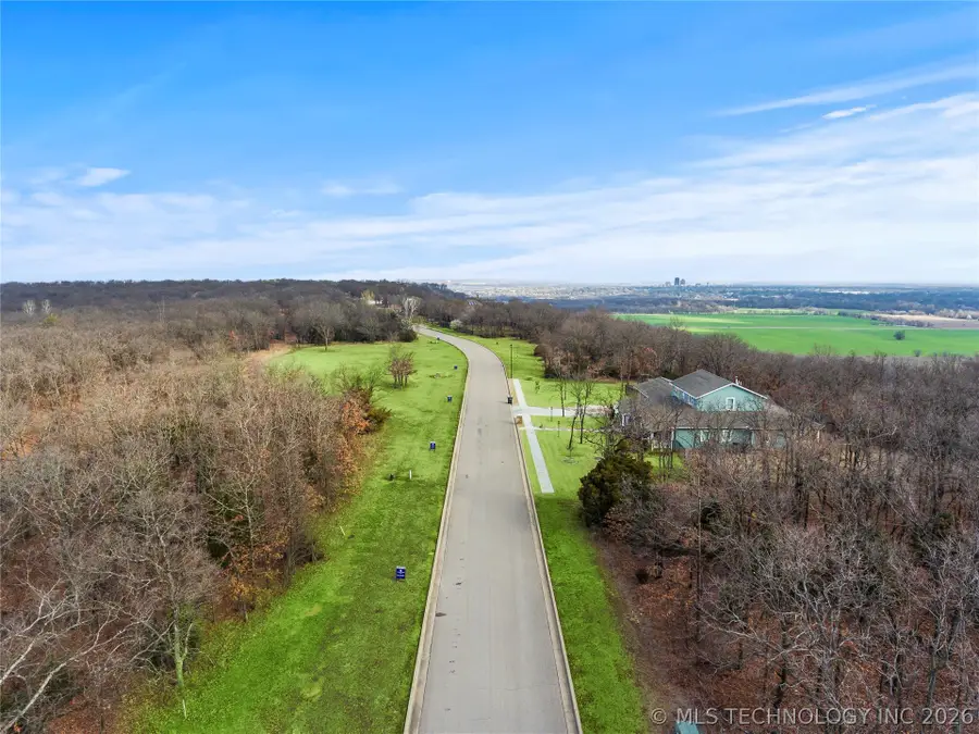 2641 SW Mountain Road, Bartlesville, OK 74003 - #2