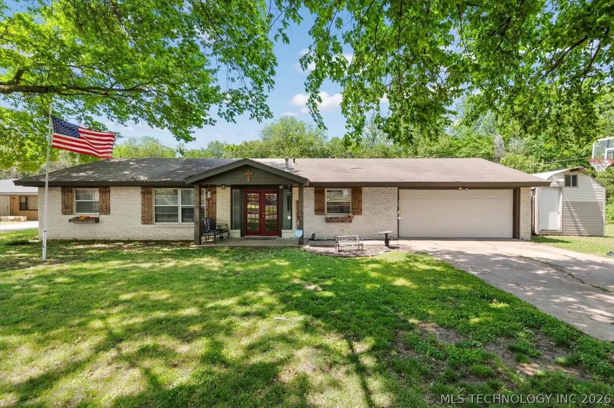 1801 S Santa Fe Avenue, Bartlesville, OK 74003 - #1