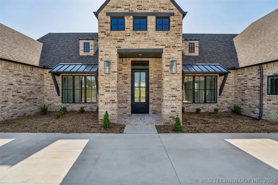 8403 S Timber Wolf Drive, Broken Arrow, OK 74014 - #2