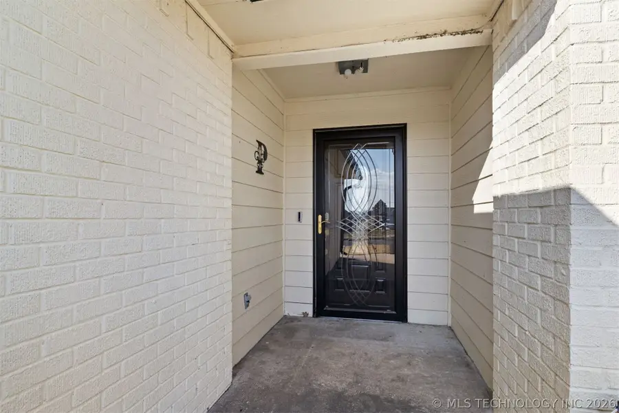 2114 S Javine Avenue, Skiatook, OK 74070 - #3