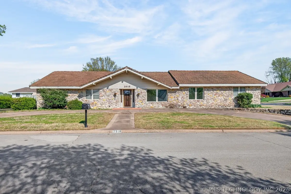 2918 Longridge Lane, Bartlesville, OK 74006 - #1