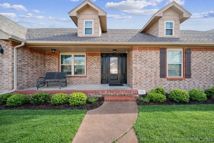 7705 N 127th East Avenue, Owasso, OK 74055 - #3