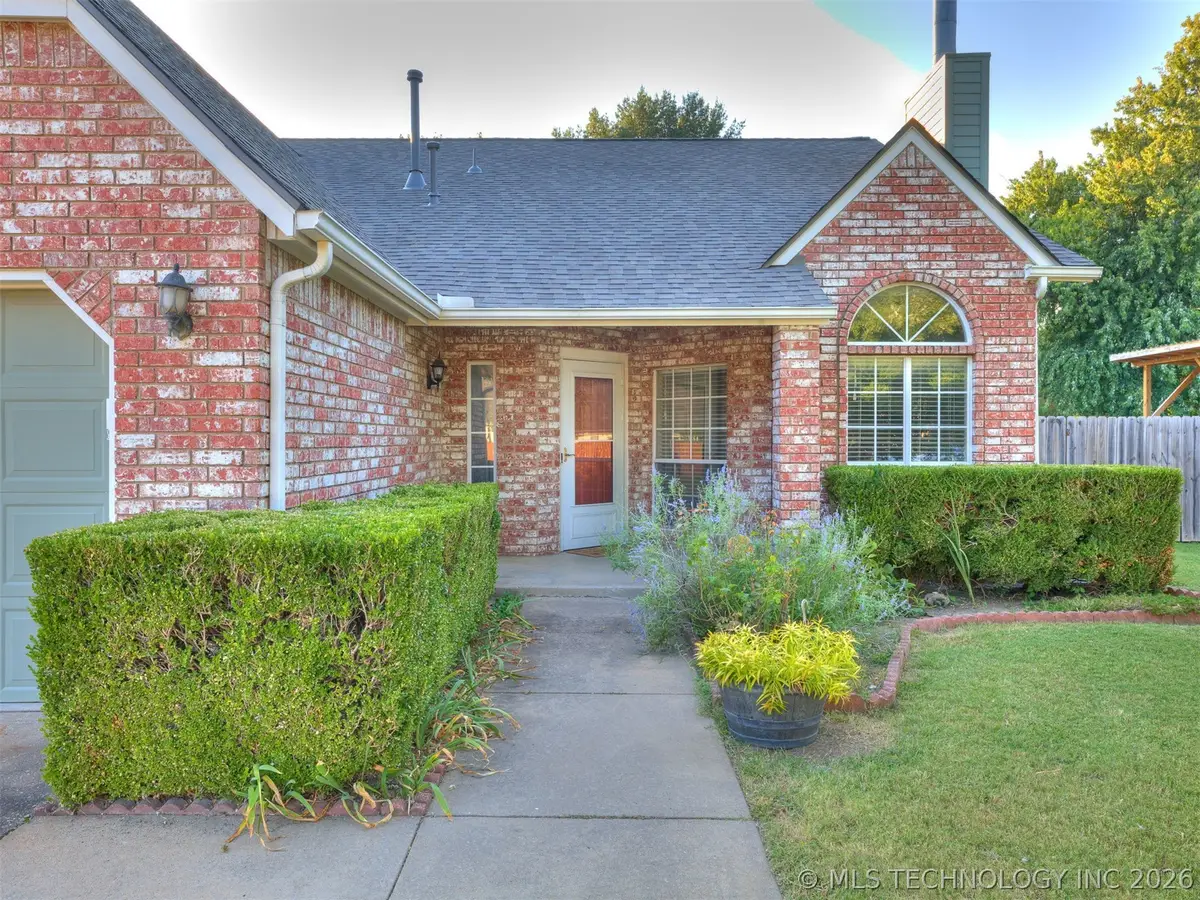 4212 S Oak Avenue, Broken Arrow, OK 74011 - #1