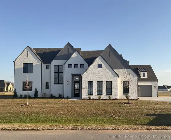 31411 E Two Socks Drive, Broken Arrow, OK 74014