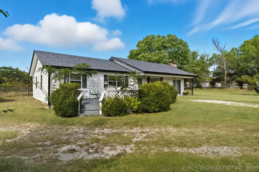 300 W Weldon Avenue, Copan, OK 74022 - #2
