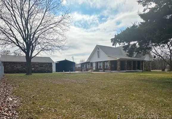 242 E Williams Street, Byars, OK 74831