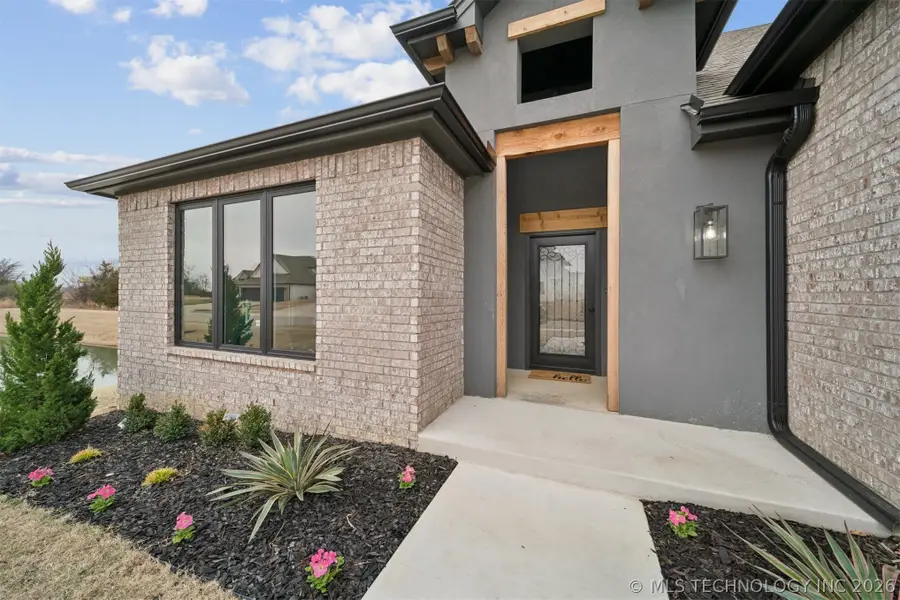 8732 S Quanah Avenue, Tulsa, OK 74132 - #2