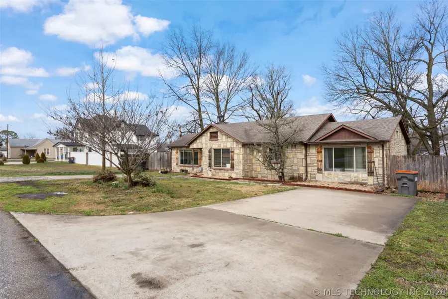 215 E 7th, Grove, OK 74344 - #3