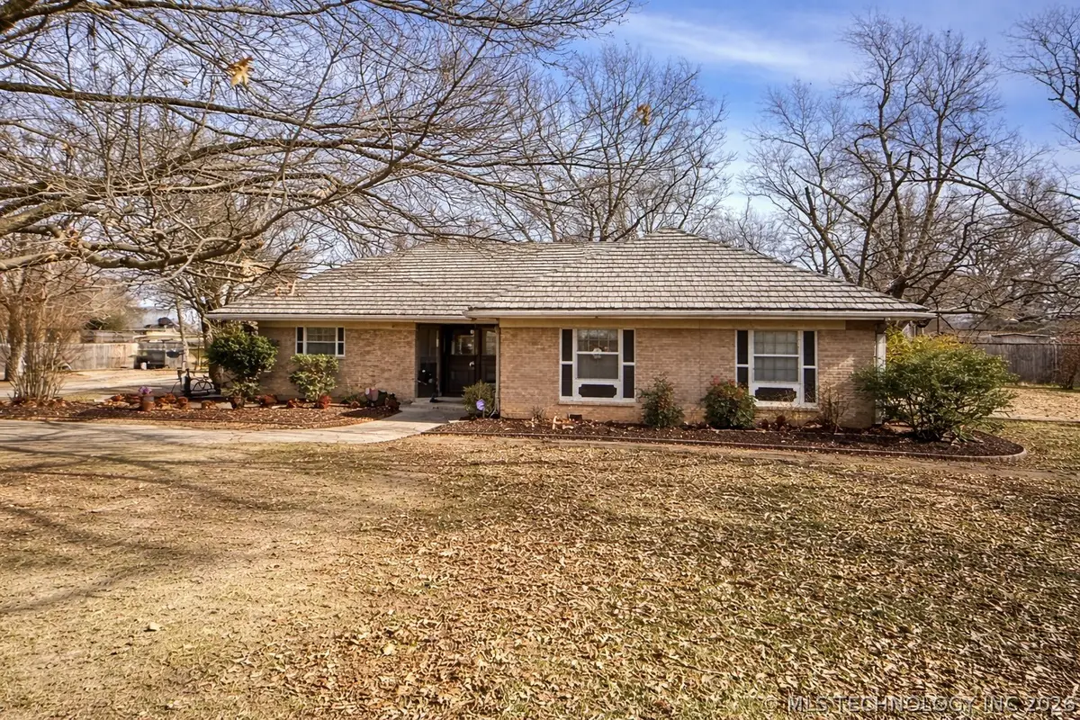 810 S Wood Avenue, Hominy, OK 74035 - #1