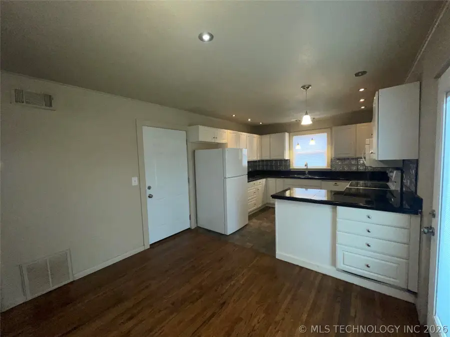 504 W Toledo Street, Broken Arrow, OK 74012 - #3