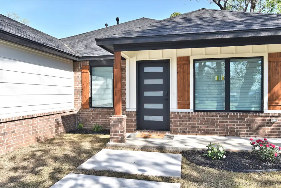 215 W 40th Place, Sand Springs, OK 74063 - #3