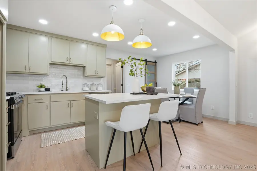 1122 S Division Street, Sapulpa, OK 74066 - #3