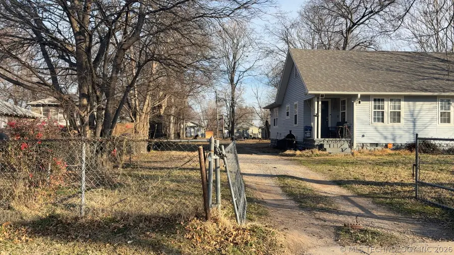 5807 E 22nd Place, Tulsa, OK 74114 - #2