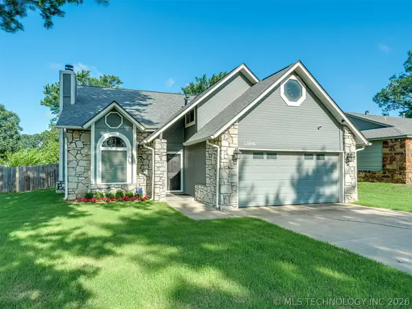 12006 S Forest Place, Jenks, OK 74037