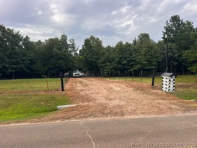 2043 E 2000 Road, Hugo, OK 74743 - #1