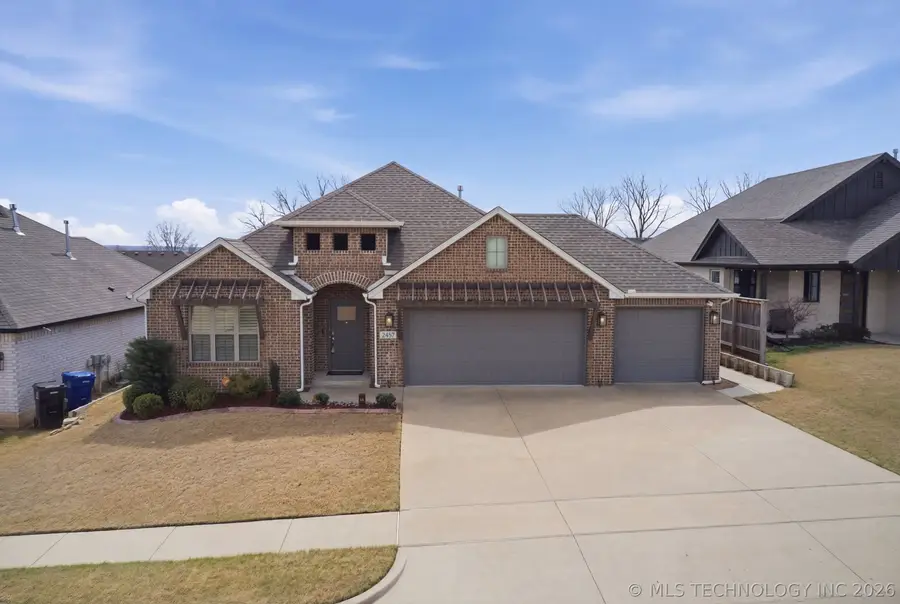 2419 W Little Rock Court S, Broken Arrow, OK 74011 - #2