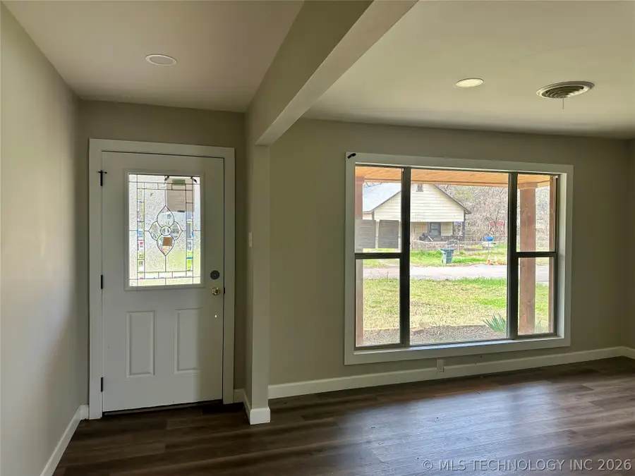 1024 N 3rd Avenue, Durant, OK 74701 - #2