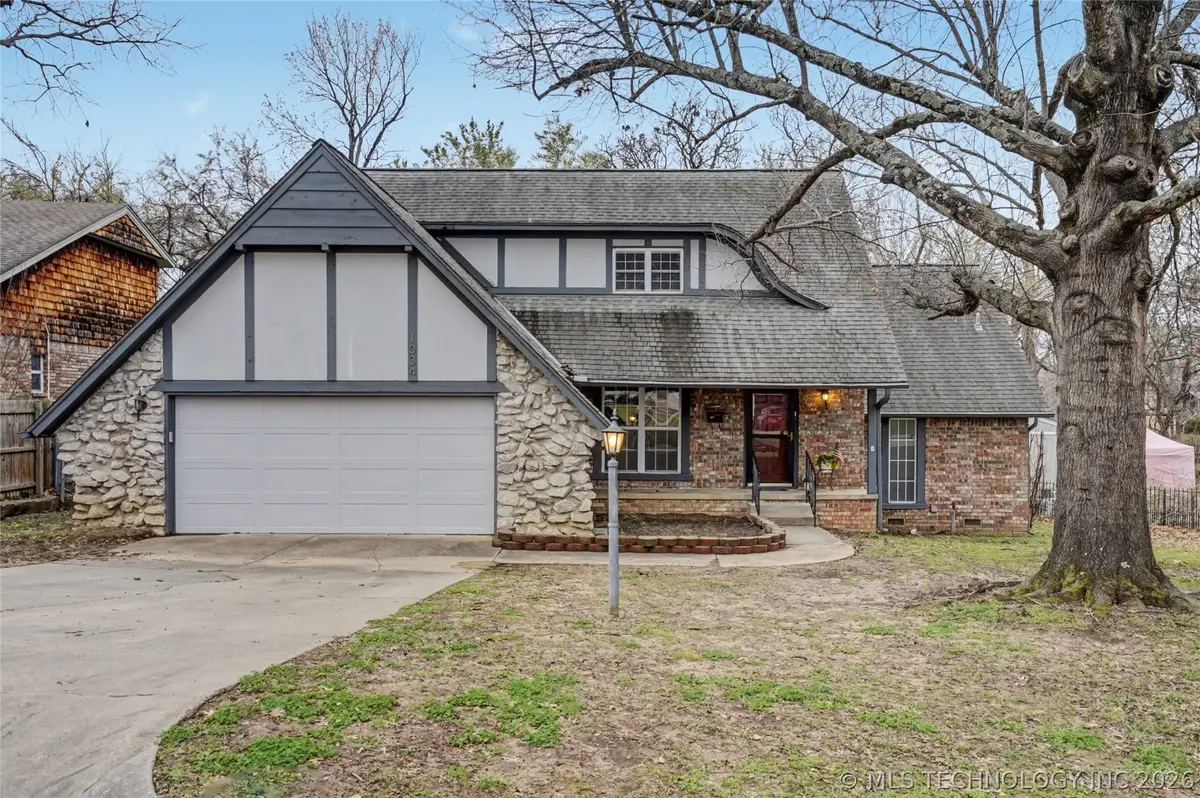 1034 E Courtney Avenue, Sapulpa, OK 74066 - #1