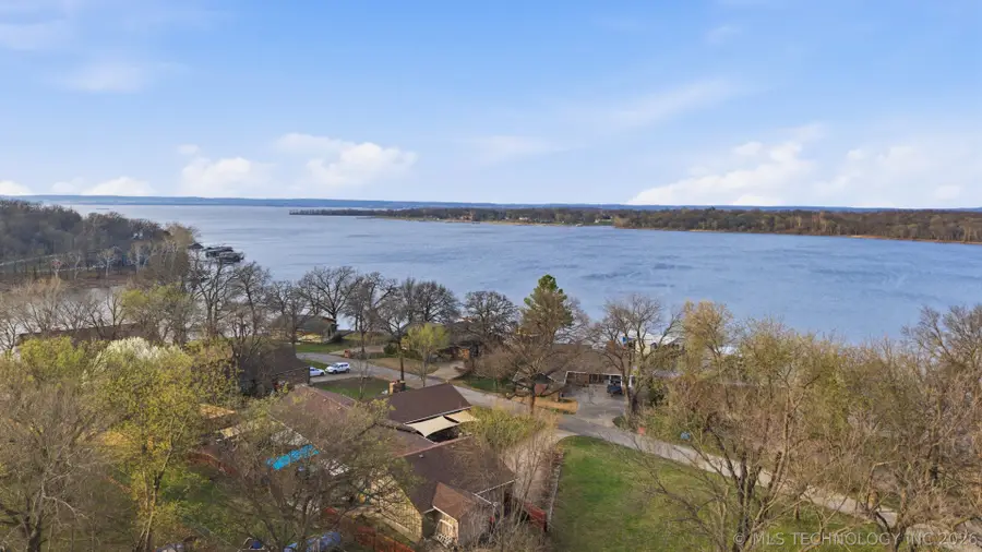 1504 Carey Drive, Grove, OK 74344 - #2