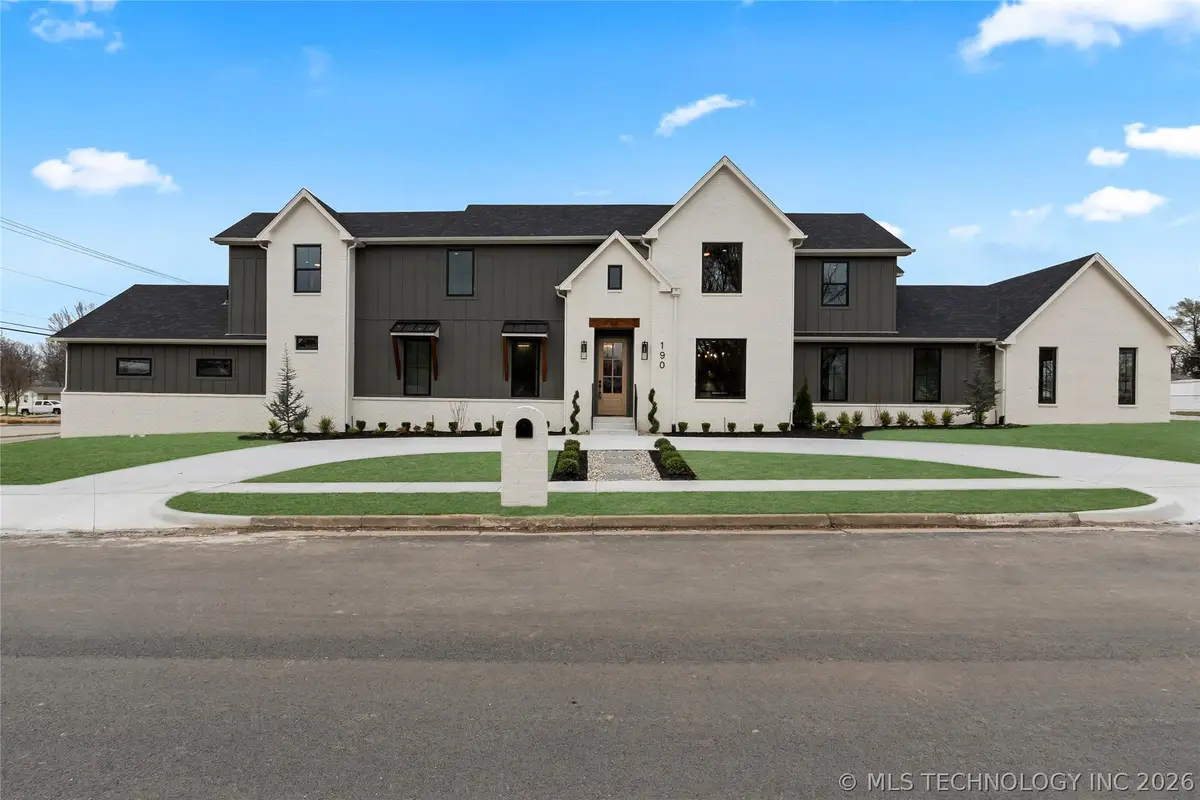 190 E Freeport Street, Broken Arrow, OK 74012 - #1