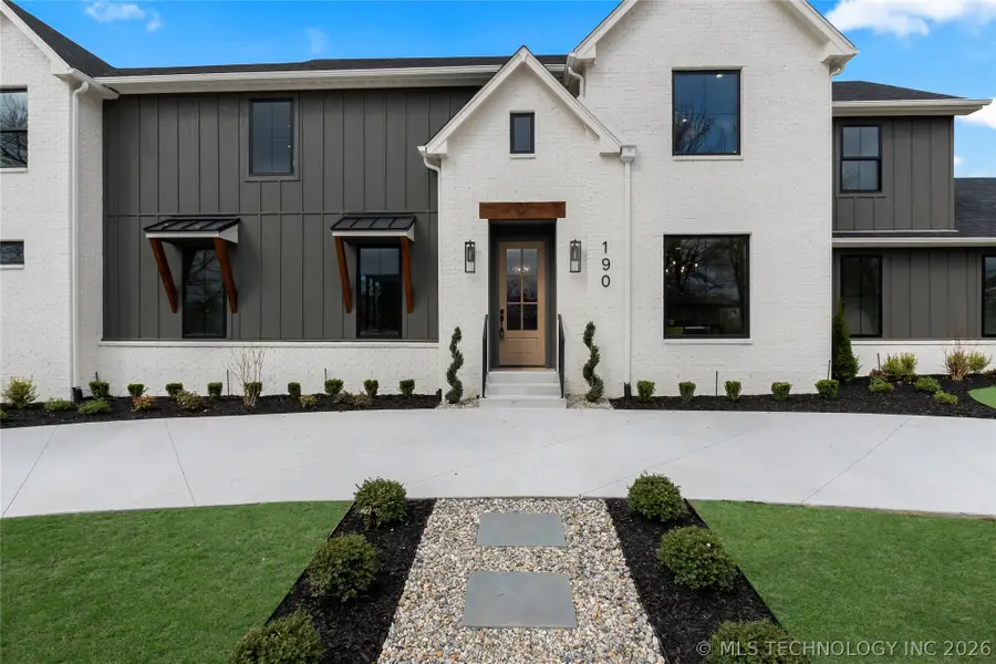 190 E Freeport Street, Broken Arrow, OK 74012 - #2