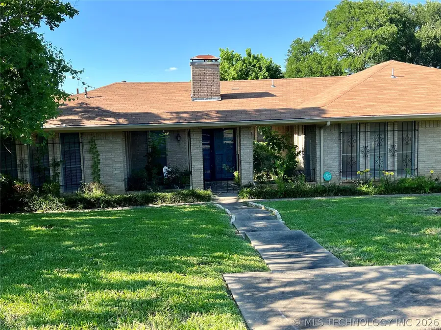 906 Briarwood Place, Durant, OK 74701 - #2