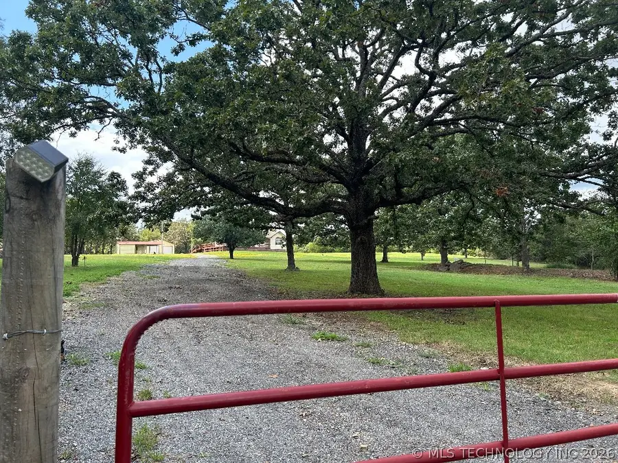 30245 S 210th Road, Henryetta, OK 74437 - #2