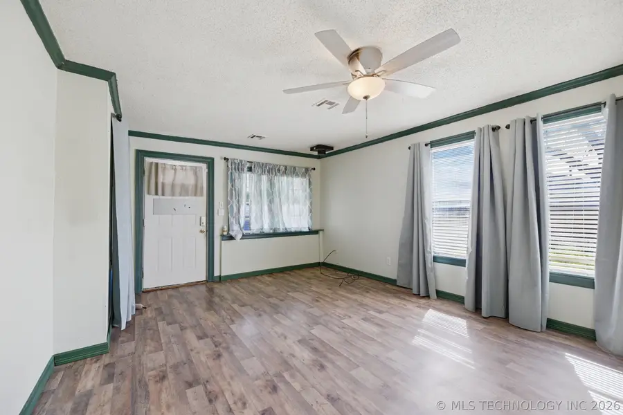 1122 S Xanthus Place, Tulsa, OK 74104 - #3